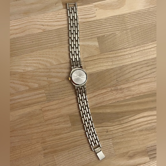 Seiko Ladies Watch Super RARE Vintage Two Tone Bracelet Beautiful White Dial - Picture 10 of 12